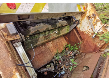 Caminhão de lixo Volvo FL6: foto 4