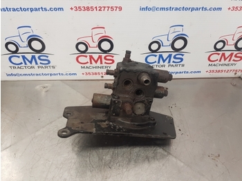 Massey Ferguson 5455 Wet Clutch Pressure Valve 3795681m14 - Embreagem e peças: foto 1