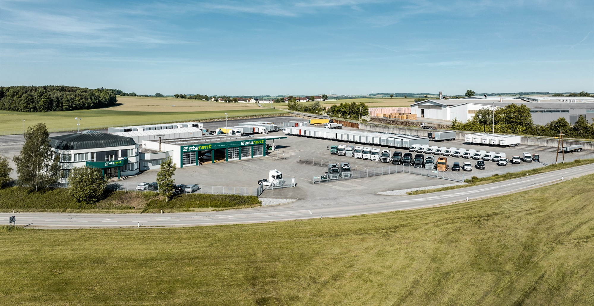 STARENT Truck & Trailer GmbH - Tractores MAN TGS 18.400 - caixa de velocidades: automática undefined: foto 1