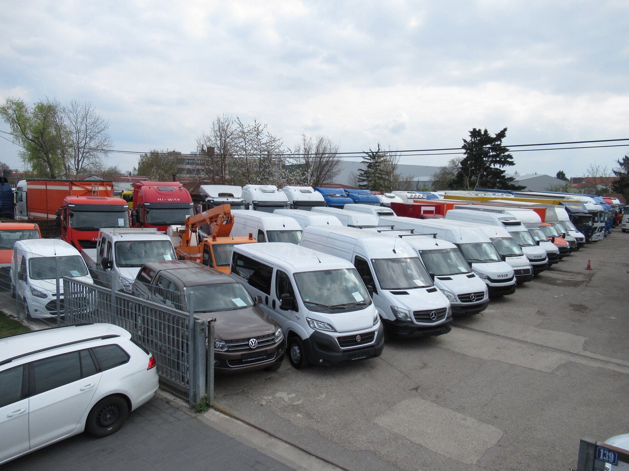 AutoStratis - Veículos comerciais - 4x2, diesel, caixa de velocidades: manual undefined: foto 6