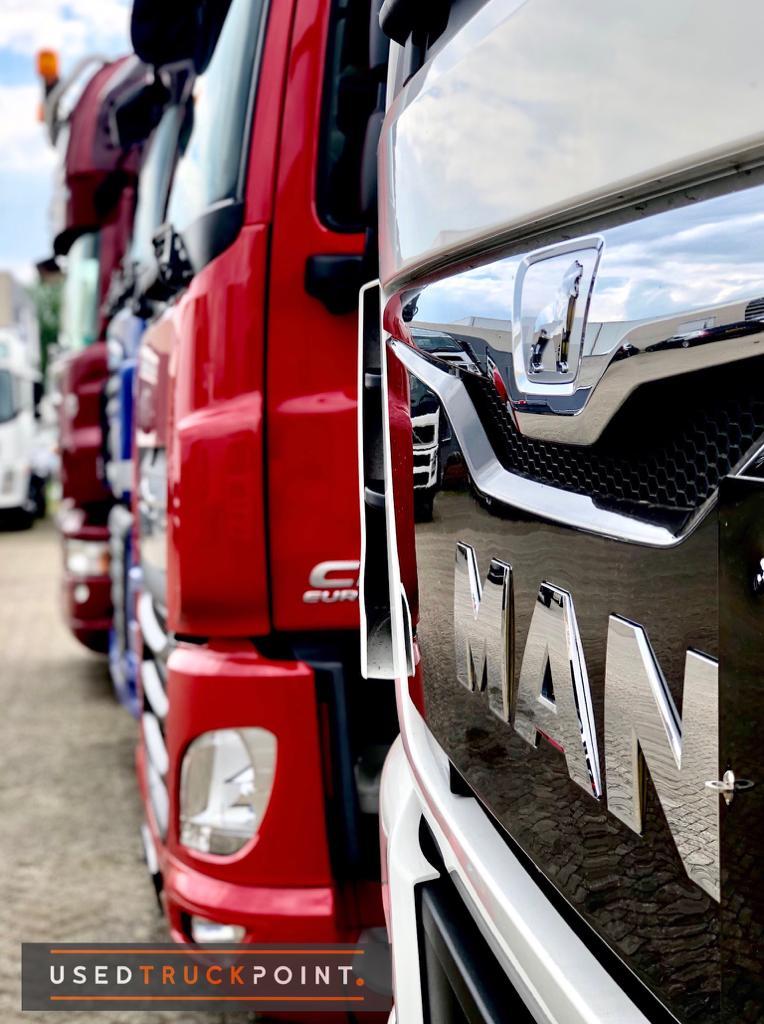 Used Truck Point BV - Camiões MERCEDES-BENZ - plataforma elevatória undefined: foto 28