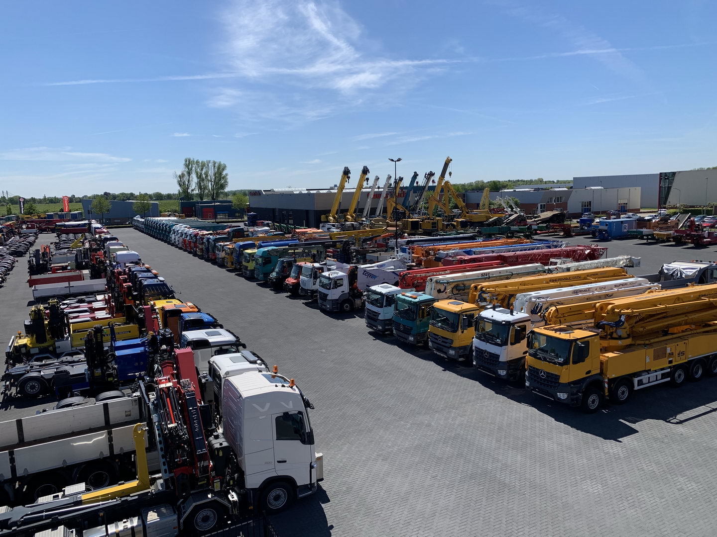 Geurts Trucks B.V. - Tractores undefined: foto 14