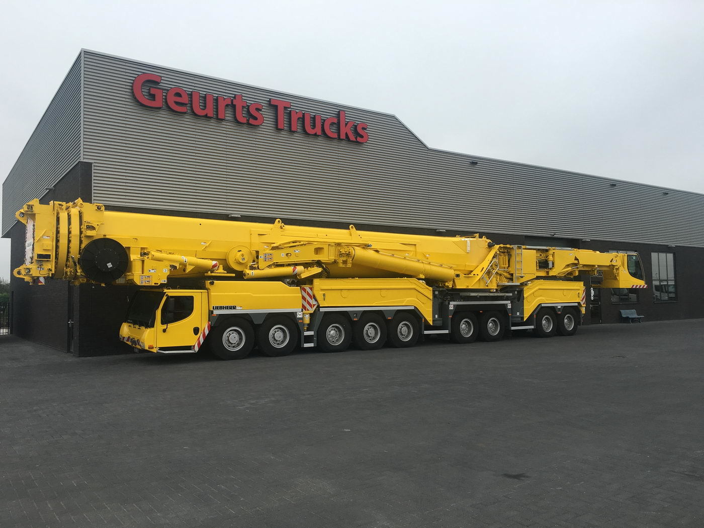 Geurts Trucks B.V. - Tractores undefined: foto 17