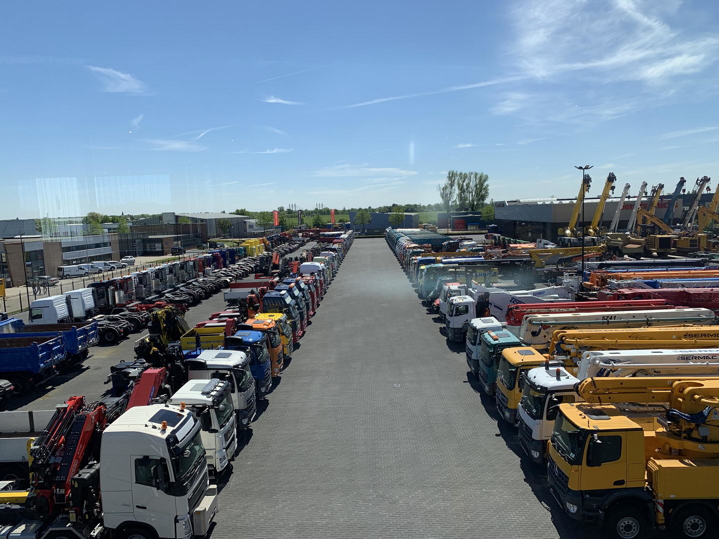 Geurts Trucks B.V. - Tractores undefined: foto 13