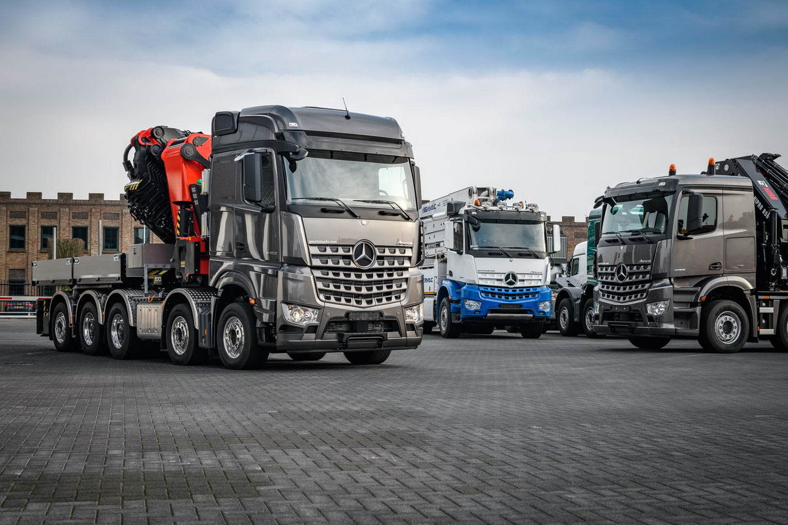 Geurts Trucks B.V. - Tractores undefined: foto 2