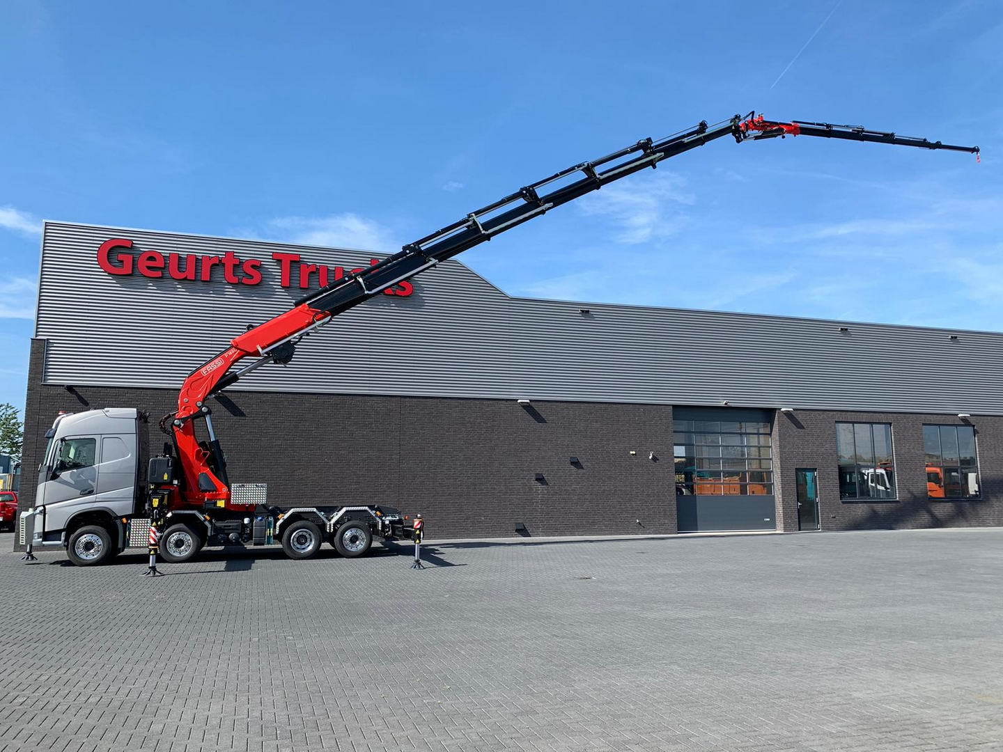 Geurts Trucks B.V. - Tractores undefined: foto 30