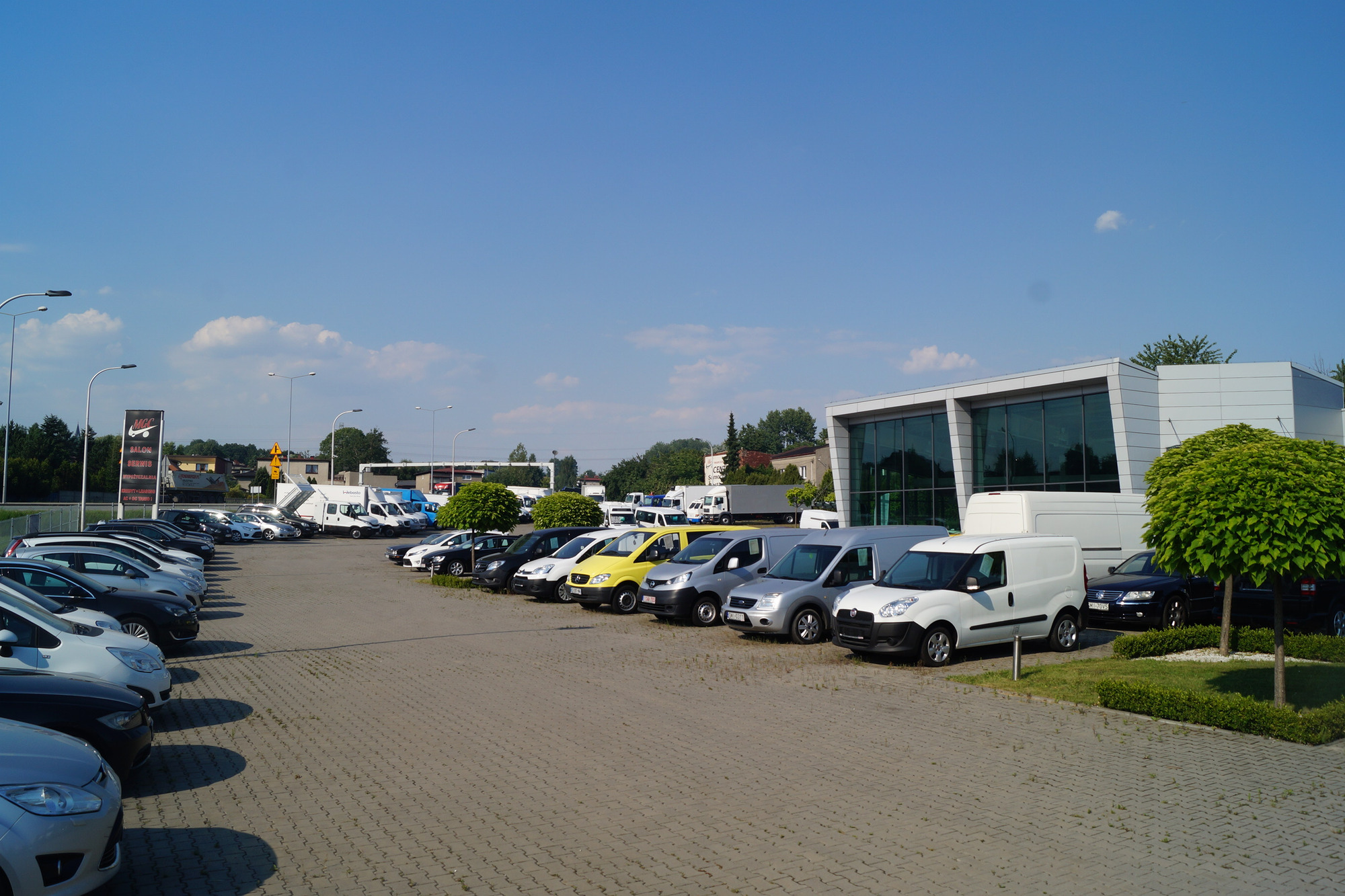 MGC CENTRUM SAMOCHODOW DOSTAWCZYCH - Veículos municipais/ Especiais undefined: foto 3
