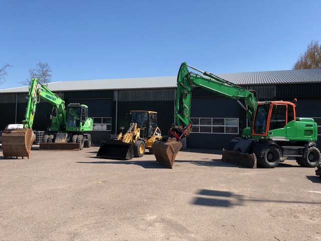 Laan Equipment B.V. - veículos a venda undefined: foto 3