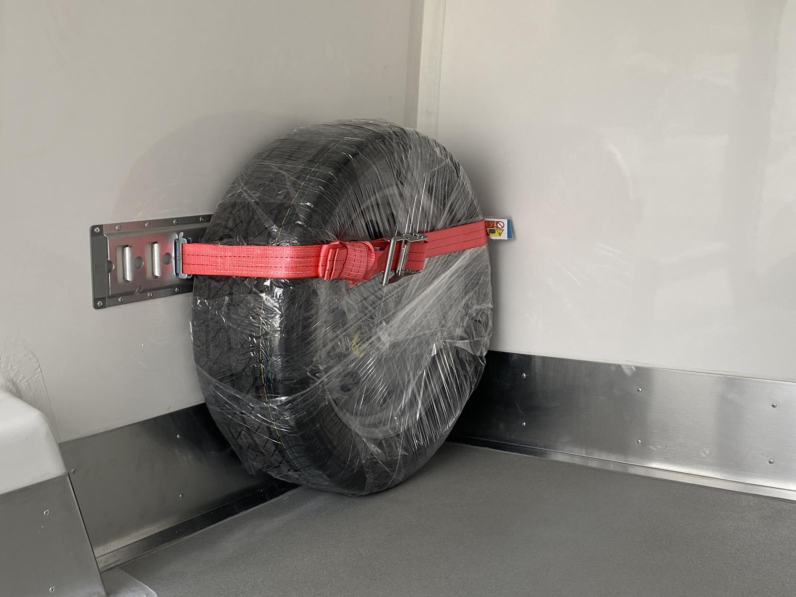 RINZ ROS d.o.o. (GmbH) - Veículos comerciais - diesel undefined: foto 45