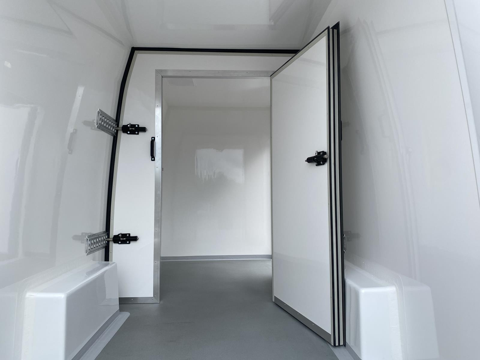 RINZ ROS d.o.o. (GmbH) - Veículos comerciais - diesel undefined: foto 26