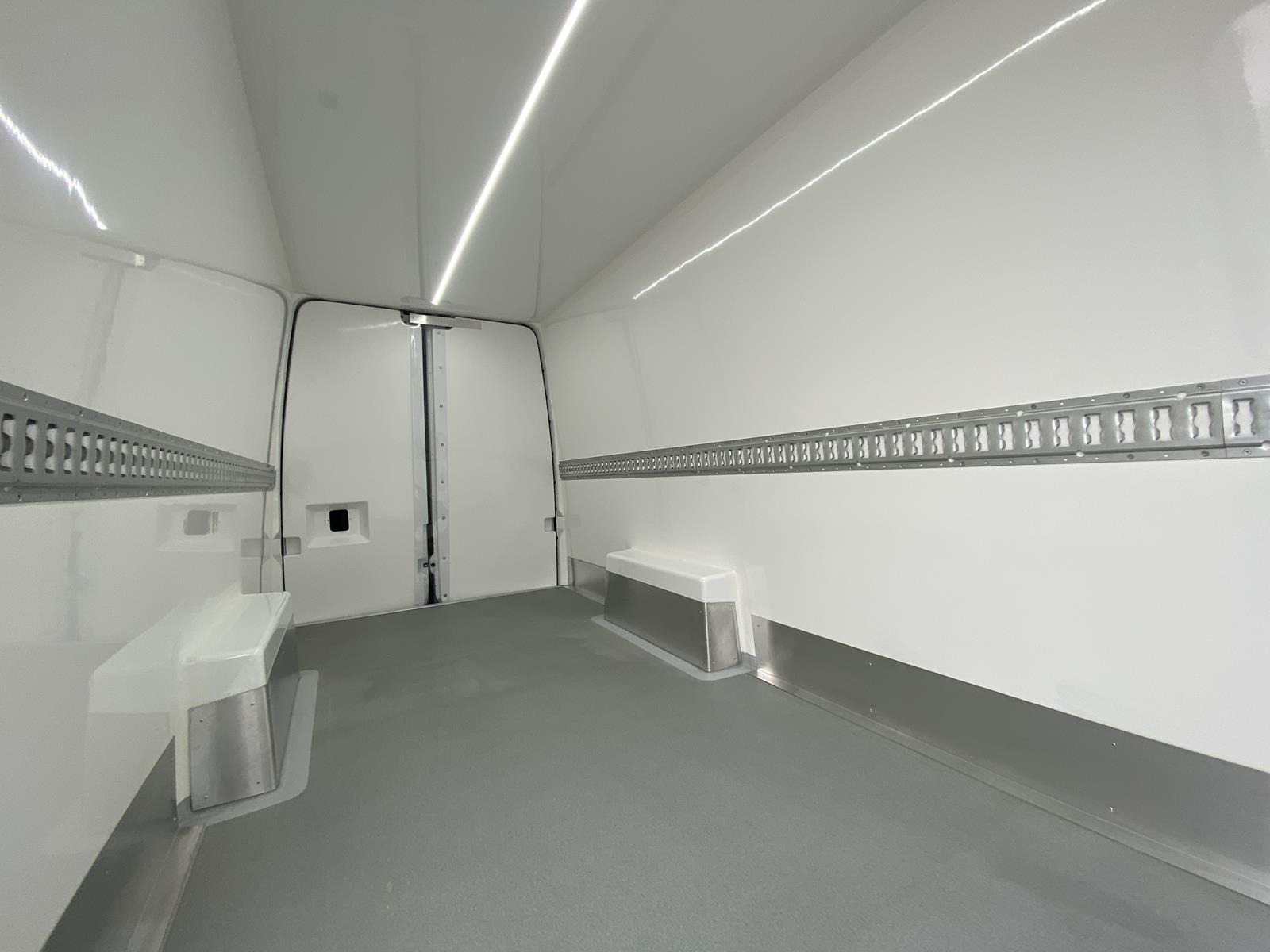 RINZ ROS d.o.o. (GmbH) - Veículos comerciais - diesel undefined: foto 6