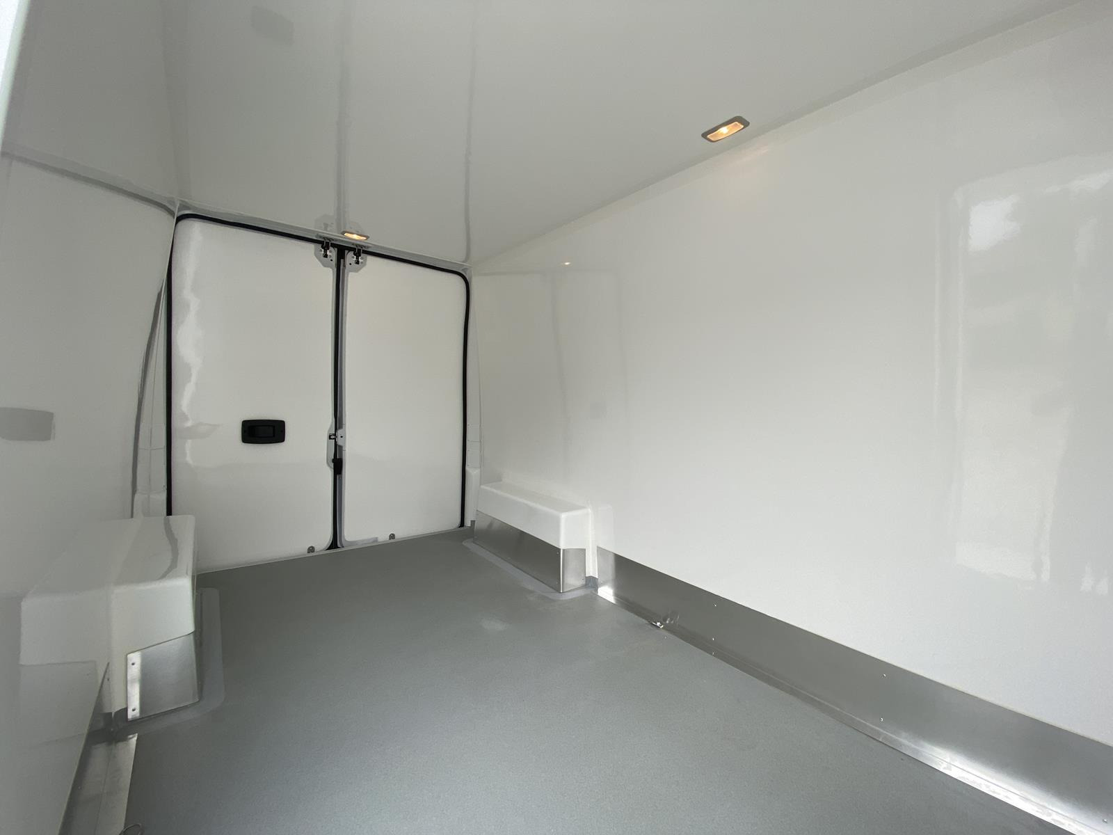 RINZ ROS d.o.o. (GmbH) - Veículos comerciais - diesel undefined: foto 27