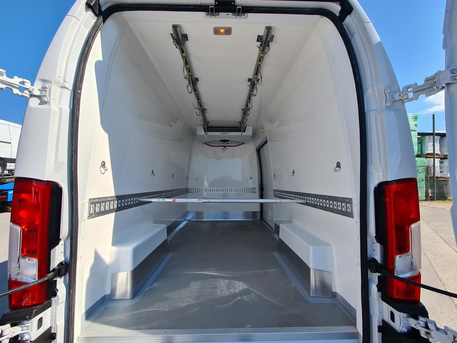 RINZ ROS d.o.o. (GmbH) - Veículos comerciais - diesel undefined: foto 35