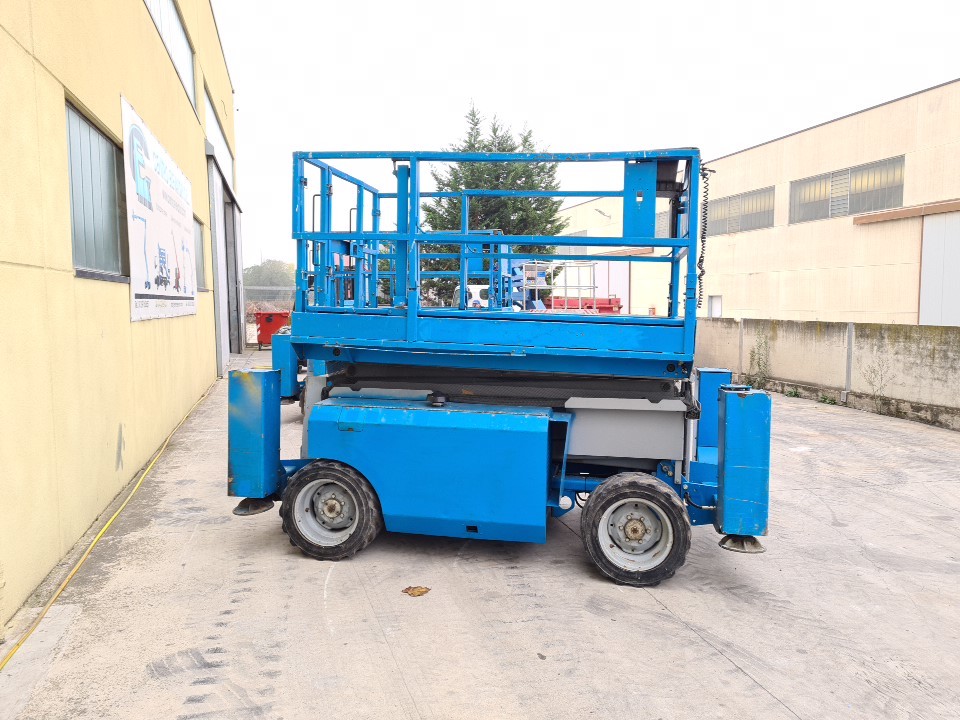 Centro Elevatori SRL - veículos a venda undefined: foto 14