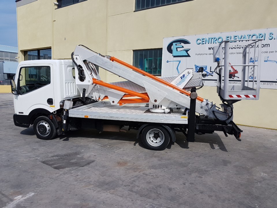 Centro Elevatori SRL - veículos a venda undefined: foto 6