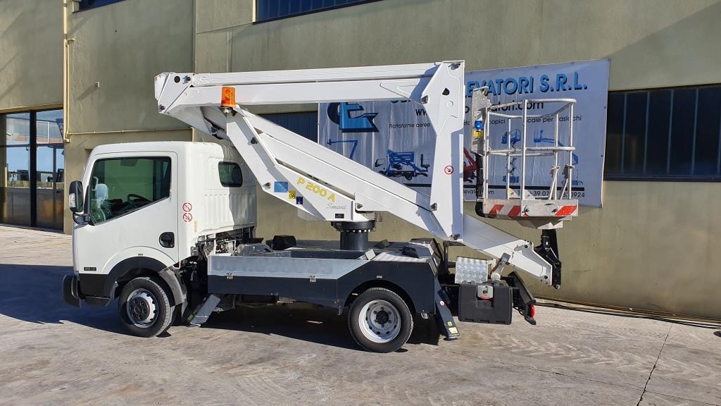 Centro Elevatori SRL - veículos a venda undefined: foto 7