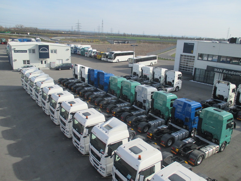 MAN Truck & Bus Vertrieb Österreich GesmbH - Camiões MAN - 4x2 undefined: foto 1