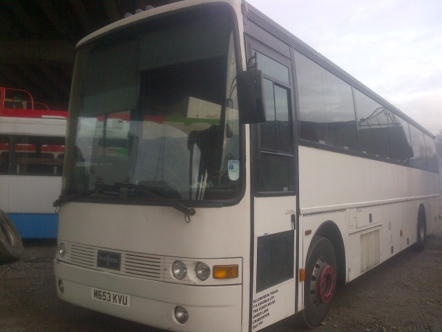 USED COACH SALES LTD - veículos a venda undefined: foto 3