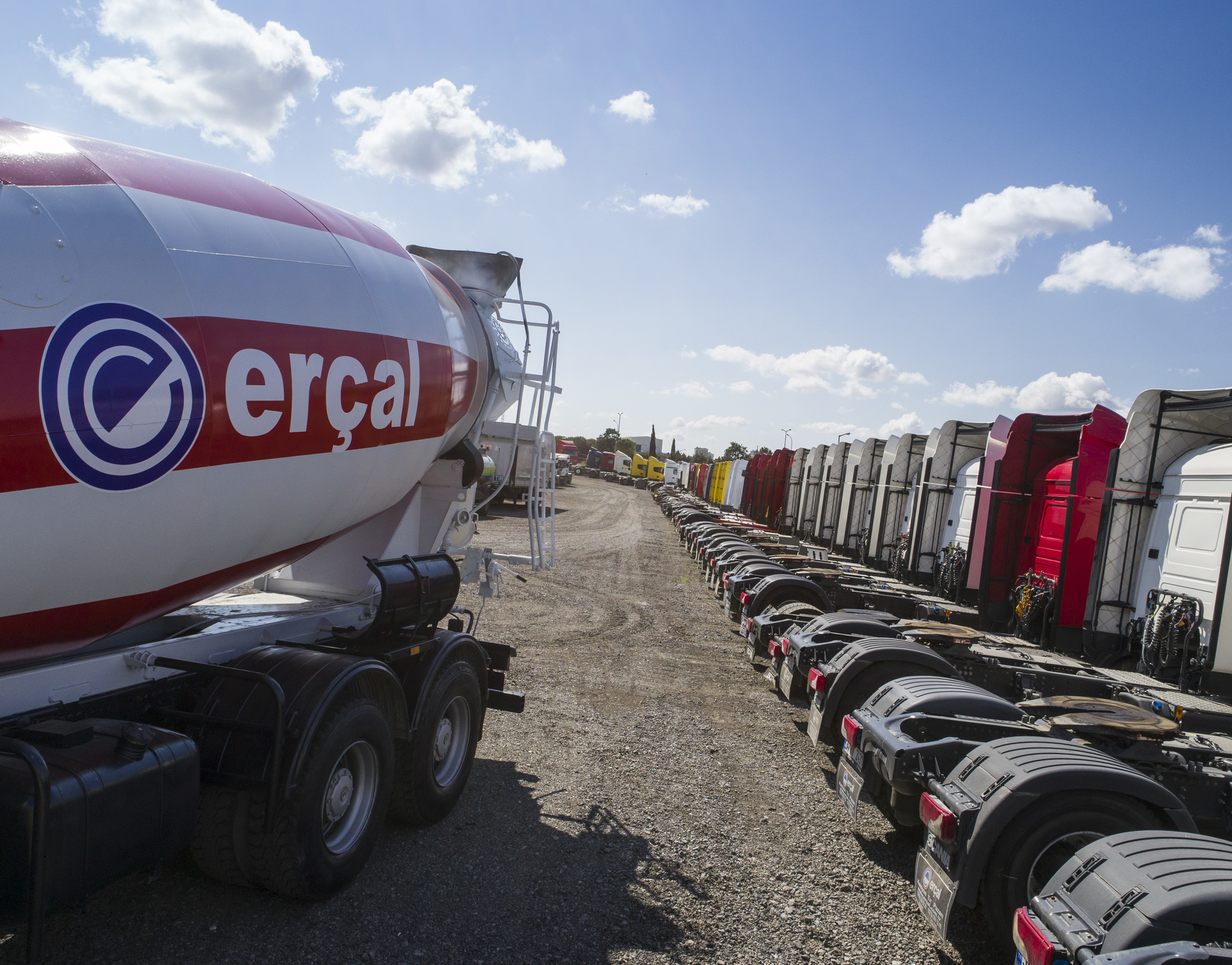 ERCAL TRUCKS - Máquinas de construção - Ano: 2011, 8x4, 4-eixo undefined: foto 4