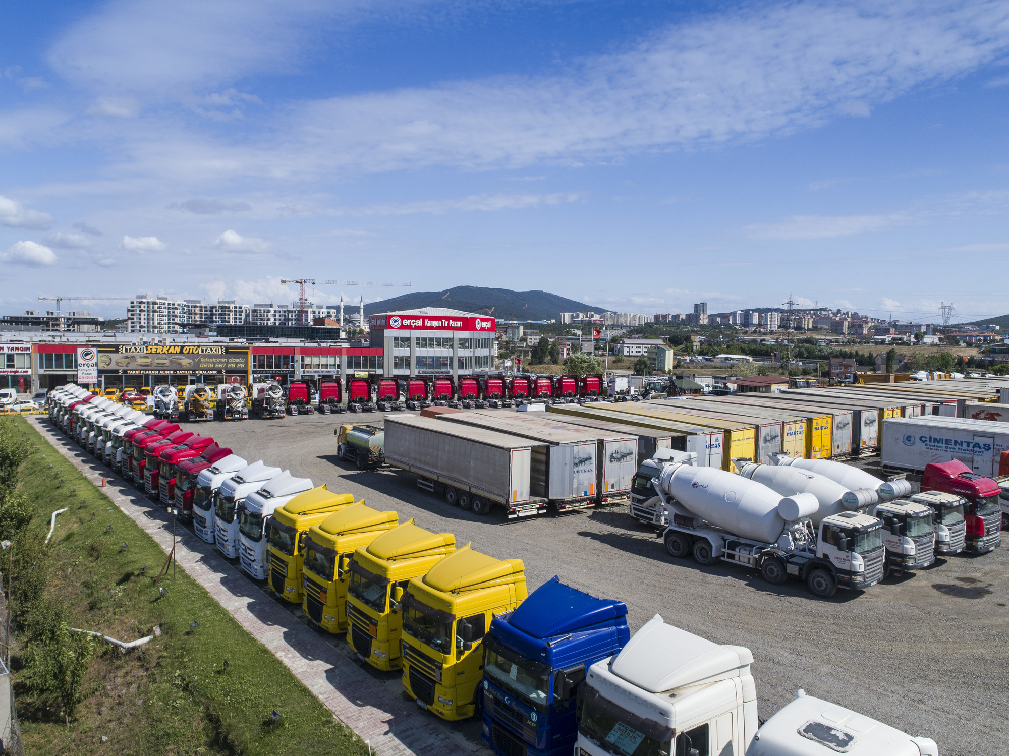 ERCAL TRUCKS - Máquinas de construção - Ano: 2011, 8x4, 4-eixo undefined: foto 3