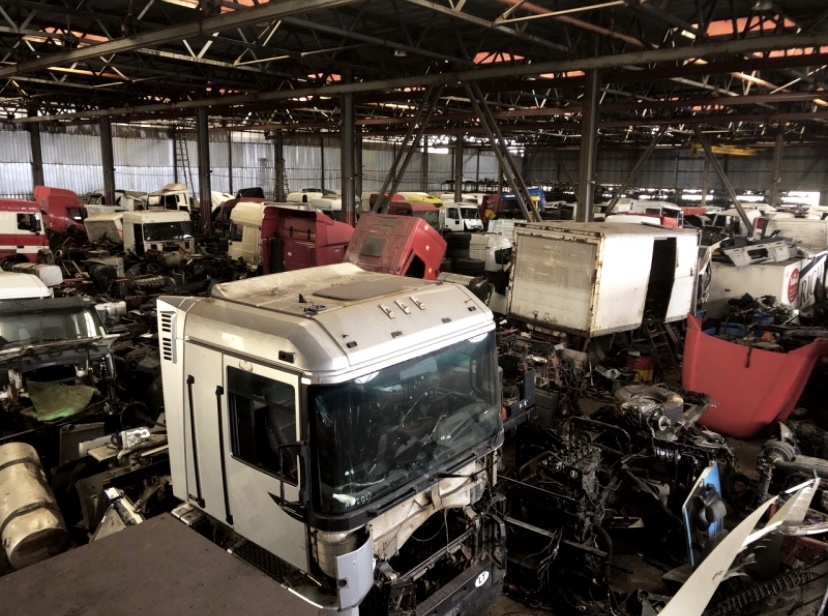 EGDA truckparts - Máquinas de construção undefined: foto 2