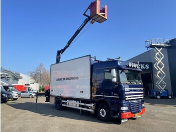 Caminhão com plataforma aérea DAF XF 105
