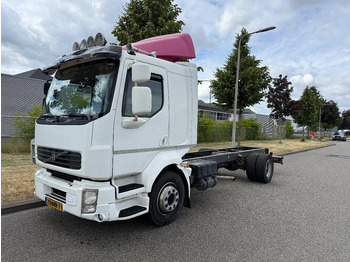 Camião chassi VOLVO FL 250