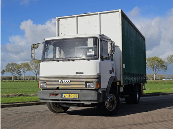 Camião de lona IVECO