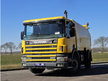 Varredora urbana SCANIA P94
