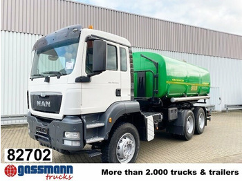 Caminhão tanque MAN TGS 40.400
