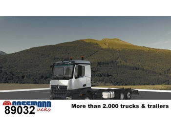 Camião chassi MERCEDES-BENZ Arocs