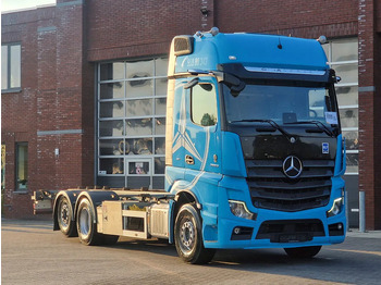 Camião transportador de contêineres/ Caixa móvel MERCEDES-BENZ Actros 2553
