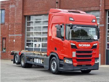 Camião transportador de contêineres/ Caixa móvel SCANIA R 500