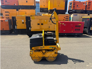 Compactador pequeno de asfalto AMMANN