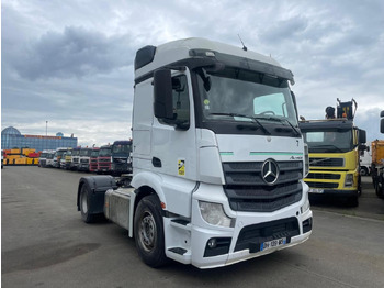 Tractor MERCEDES-BENZ Actros 1845