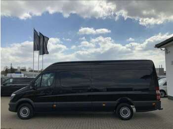 Escavadeira JCB