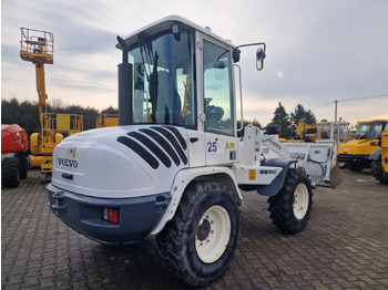 Pá carregadora de rodas VOLVO L 30 B – Z/X: foto 3