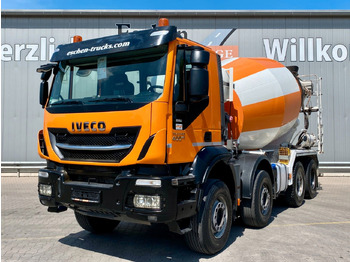 Camião betoneira LIEBHERR