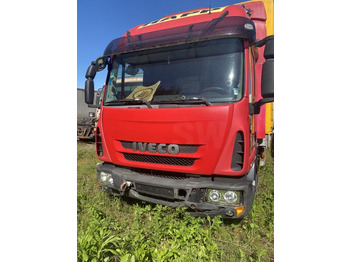 Camião de lona IVECO