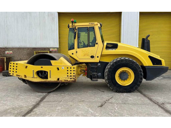 Compactador BOMAG