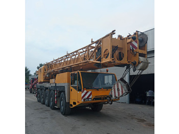 Grua móvel DEMAG