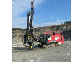 Máquina de perfuração EPIROC