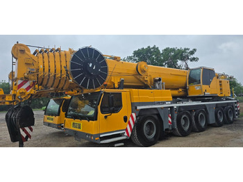 Grua móvel LIEBHERR
