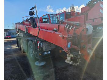 Grua móvel DEMAG