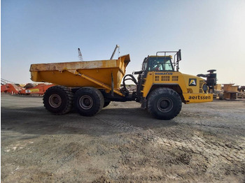 Caminhão articulado Komatsu HM400-3R (4 pcs available in Abu Dhabi): foto 4 Caminhão articulado Komatsu HM400-3R (4 pcs available in Abu Dhabi): foto 4