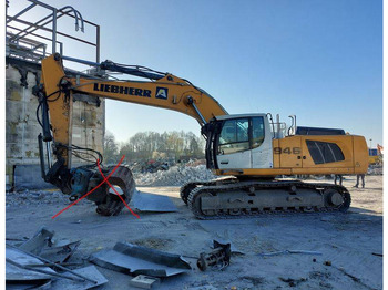 Escavadora de rastos LIEBHERR R 946