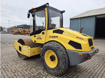 Compactador BOMAG