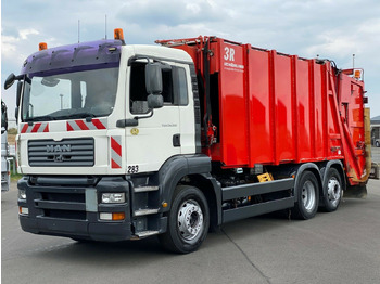 Caminhão de lixo MAN TGA 26.320