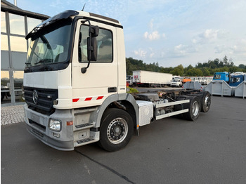 Camião chassi MERCEDES-BENZ Actros 2532