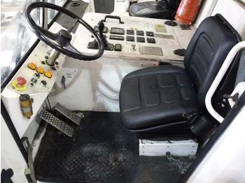 Leasing de Pushback Tractor TLD TMX400-26 Pushback Tractor TLD TMX400-26: foto 4